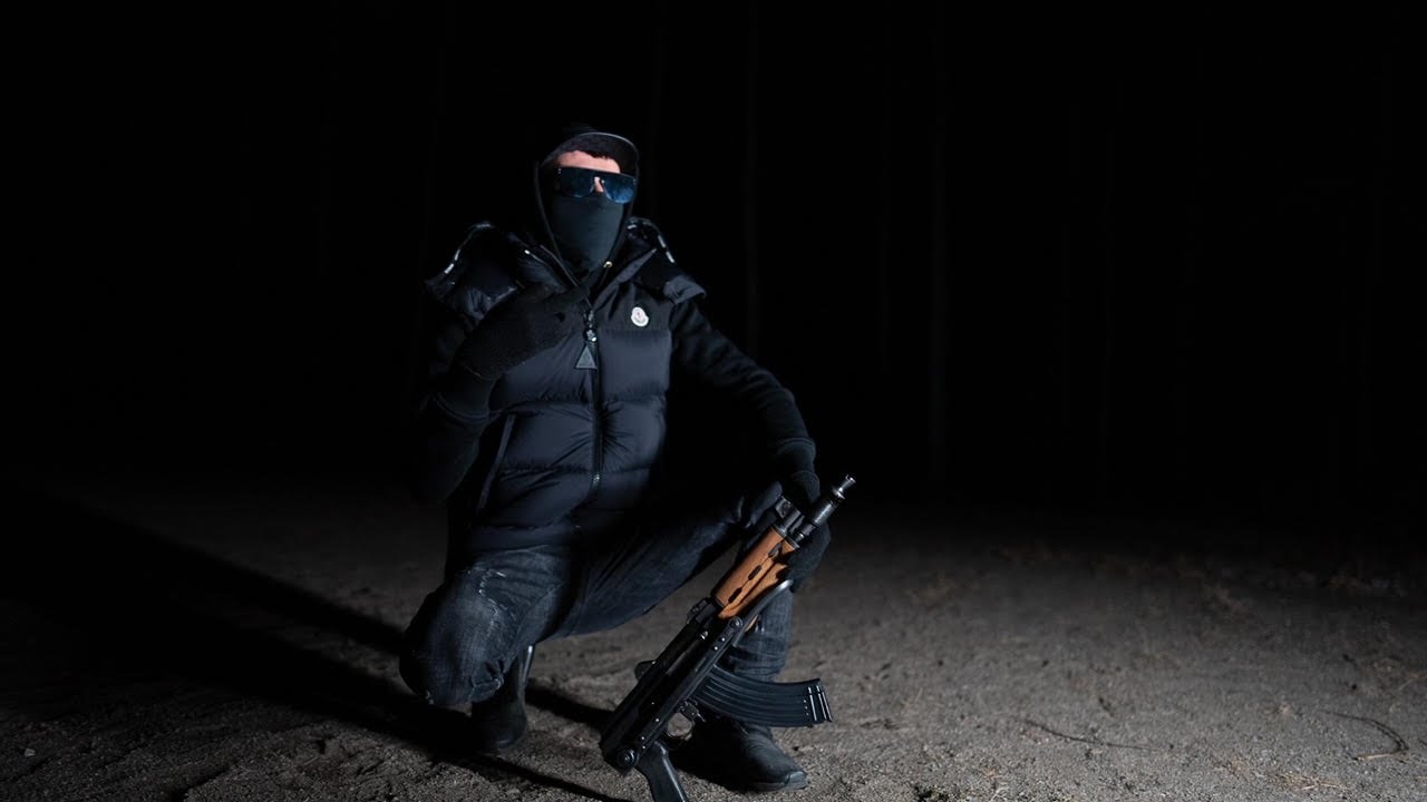 G1ocatore – “MANNEQUINS”