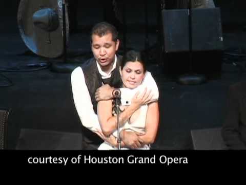 To Cross the Face of the Moon/Cruzar la Cara de la Luna