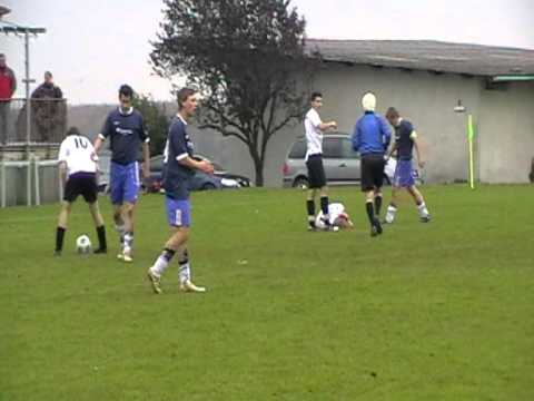 17/10/2010 Foul zum Elfmeter FC Alb - SG Dettingen