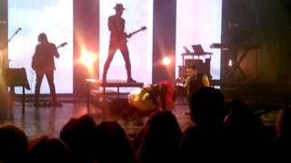 Adam Lambert- Lucy (Live-Chicago)