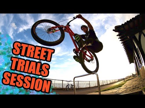 STREET TRIAL SESSION - BY THE SEASIDE