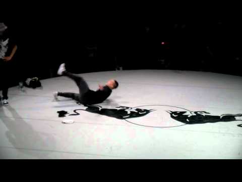 Red Bull BC One 2011 Qualifier TAIWAN - 16 battle - Yosshi vs Edit