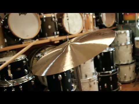 Istanbul Agop 20" Traditional Dark Crash 1667g