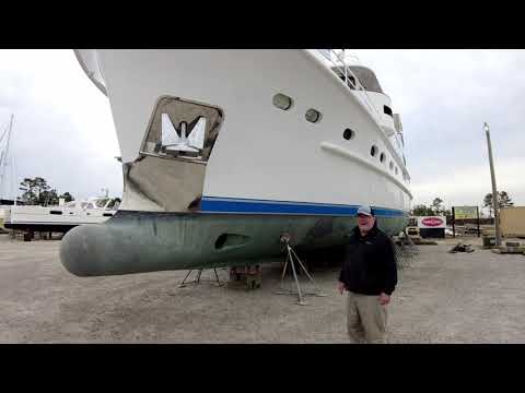 Farmont 70 Expedition Yacht video