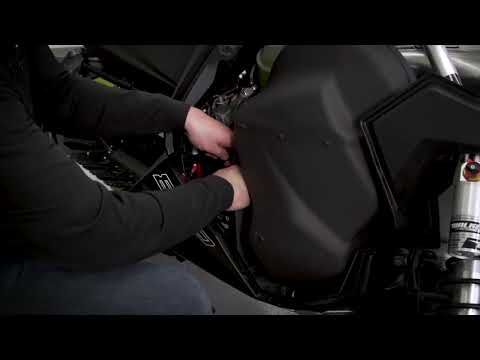 Remove Battery from BatteryMINDer™ and Reinstall Battery - Sled Ready Tips - Polaris Snowmobiles
