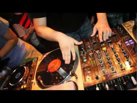 PARTY MOMENT - 2012.07.05 - MAG House Party featuring Anthem Kingz