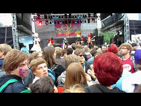 Juicy Beats 16 Bonaparte