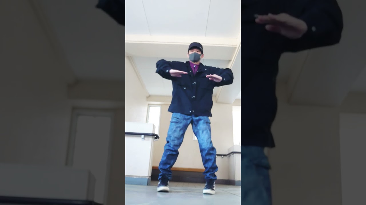 59歳のオヤジ♪ダンス練習中#人間 #703号室 #踊ってみた #フリースタイルダンス #ロボットダンス #アニメーションダンス#dance#urara1966