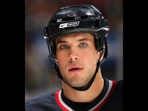Top 10 hottest hockey players