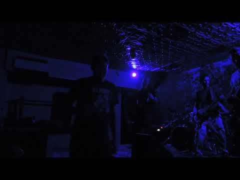 Löst - Löst - Pseudo svatí (Live Chaos Night vol.2)