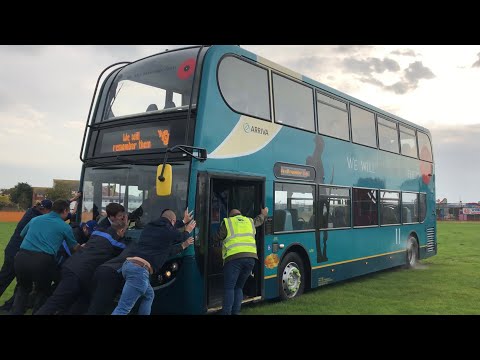 Arriva Kent Thameside (Southend) Enviro400 SN58 ENX- 6458 got into a slight issue (Read Description)
