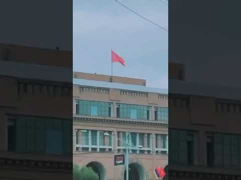 «Մոսկվայի տան» տանիքին Խորհրդային միության դրոշն է ծածանվում