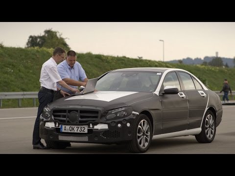 The making of the new C-Class – Safety - Mercedes-Benz original