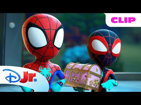 Disney Jr.  and Marvel HQ