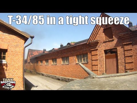 StuG III and T-34/85 Have A Tight Squeeze - Parking Challenge 2014