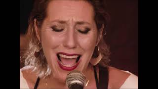 Martha Wainwright - Middle of the Lake (Official Music Video)