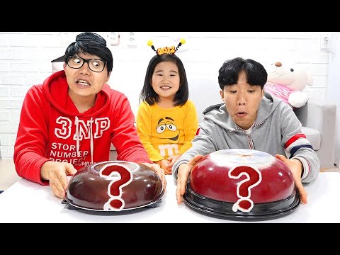 Boram dan teman-teman belajar bermain bersama dan berbagi makanan