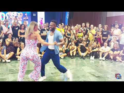 Ronald y Alba @ DyD Be Unlike Sevilla 2025