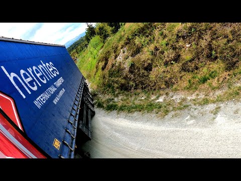POV Driving Scania R440 - bad downhill situation