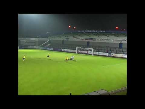 Davion Hamilton v Leek