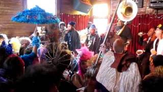 Cassanova - Hot 8 brass band