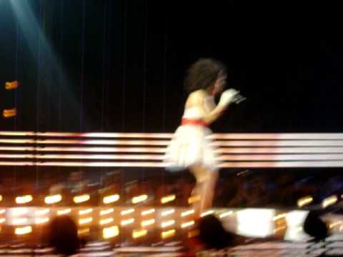 idool 2011 liveshow 1 Alyssa-Put your records on