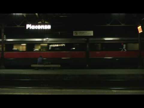 Eurostar Italia AV Freccia Rossa in transito a Piacenza