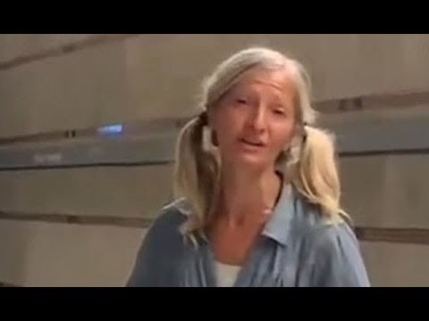 Los Angeles: Video of homeless woman singing in subway goes viral