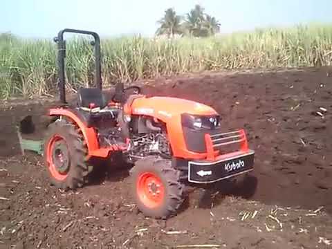 Kubota tractor 4x4 & displawo demo