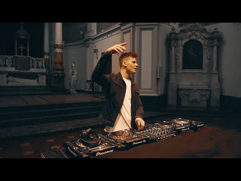 Mike Williams live from a church in Amsterdam (Musical Freedom InsomniacTV Showcase)