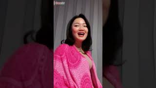 Download lagu THIS GIRL CAN'T SHUT UP!! #shorts #ometv mp3