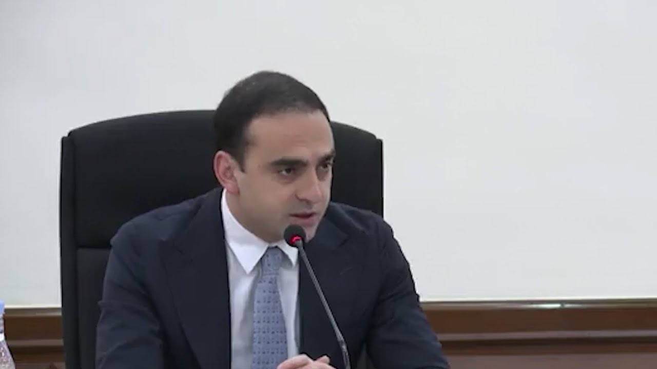 Թեև ամենաշատ ձյունը տեղացել էր ֆեյսբուքում, բայց մեր խնդիրը բակերի մաքրումն է