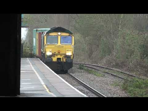 Freightliner 66519 4M86 Felixstowe North F.L.T. to East Mids Gateway Tl, Burton-On-Trent. 06.04.22.