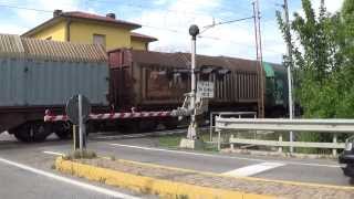 preview picture of video 'Passaggio a livello con semibarriere di via Bagnara - Lugo'
