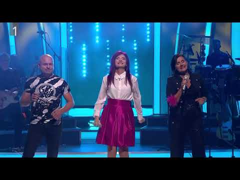 IRENA VRČKOVNIK IN ANSAMBEL VESNA - V PARKU (V PETEK ZVEČER)