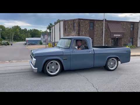 5.7 Hemi 8 speed swapped 1971 Dodge Sweptline D100 burnout