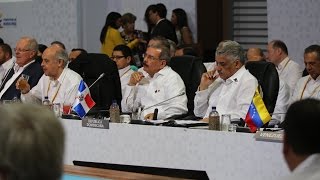 Danilo Medina proclama compromiso de transformar generación de jóvenes “ninis” en “sísís”