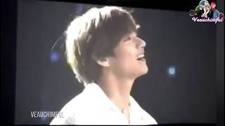 Taehyung suddenly stopped during Truth Untold + Jungkook can&#39;t stop laughing