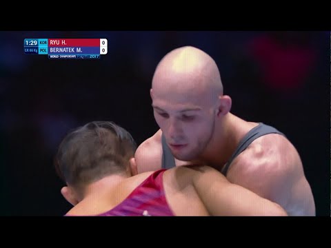 GOLD GR - 66 kg: H. RYU (KOR) df. M. BERNATEK (POL) by VPO1, 2-1