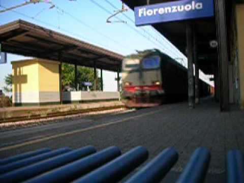 Transito treno merci da Fiorenzuola.