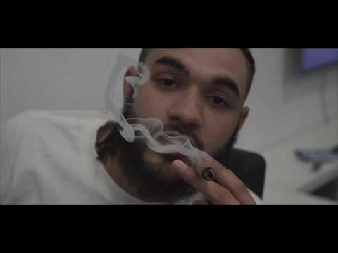 Dankton - Hash In The Middle (Handfuls Out The H.P)