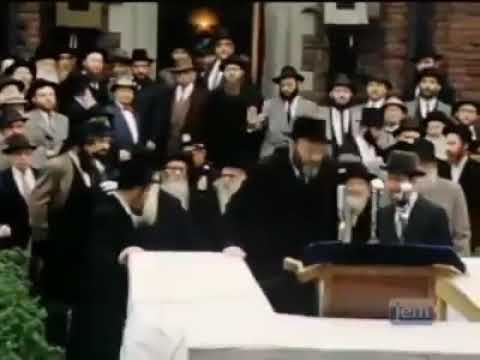 Lag baomer parade 5717 by the rebbe