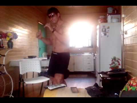 Edison Lopes lutador de MMA em casa