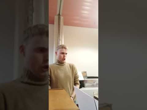 Repetitie. Opera Studio. Bekende aria's   luistert het publiek altijd graag / Elim van Delft - bas