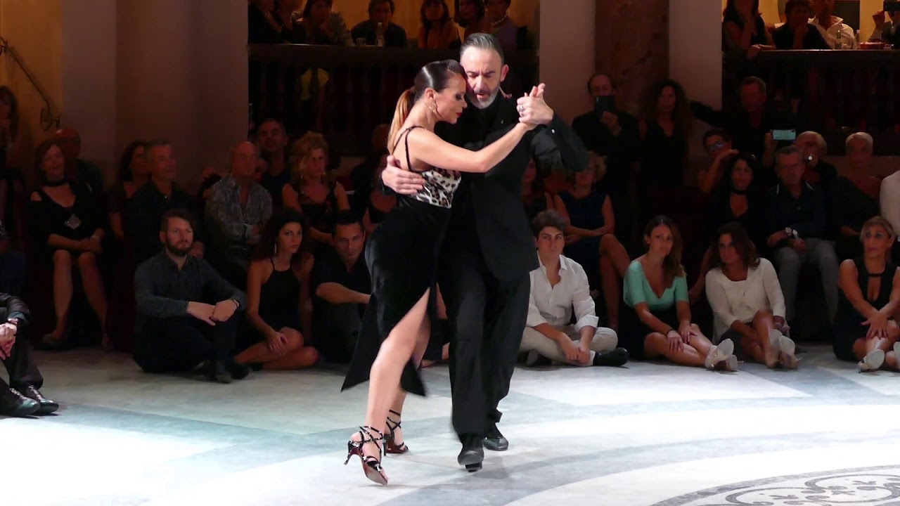 Video thumbnail for Lucila Cionci & Joe Corbata, Mi reflexión (WinterTangoNapoli 2019, 1/4)