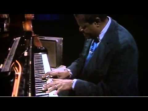 Oscar Peterson Trio  "Wave" (A.C.Jobim)