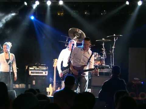 DJANECY DANJIL - De Lange Nacht