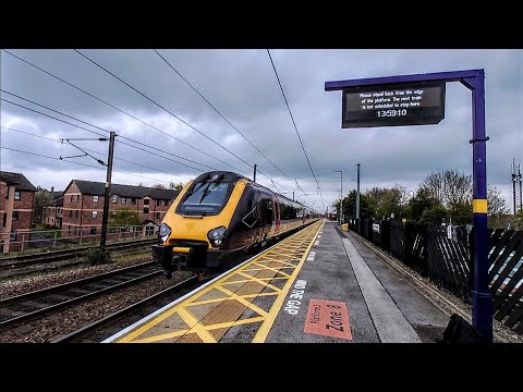 How a 125 m/h (200 km/h), 9-car Super Voyager destroys the tranquility of Northallerton - Fly-by -