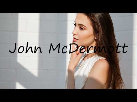 How to pronounce John McDermott in English?