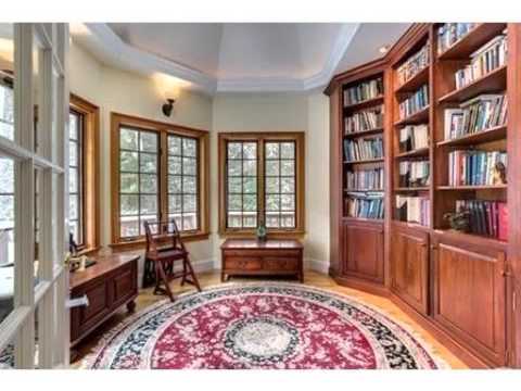 90 Kings Grant Road, Weston, MA - Listed by Sheryl Simon, Amy Mizner